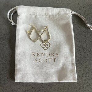 ✨ Kendra Scott Sophia Drop Earrings in Gold